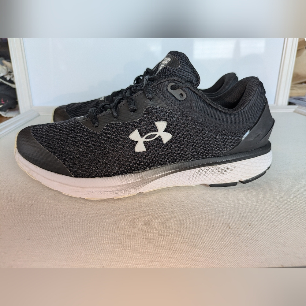 Under Armour Charged Escape 3024913-001 Women’s Running Shoes Black Gray Size 9